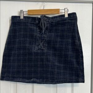 🏜️ 3 for $15 SO corduroy skirt